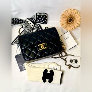 Classic Black Quilted Crossbody/Shoulder  Bag with Gold Chain